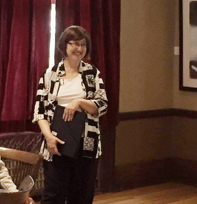 Mary Lanni-Campoli receiving her award at Thompson House, 25 April 2017 (Zachary Mathurin)