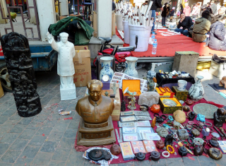 sculptures of Mao for Sale, Tianjin, China 2011