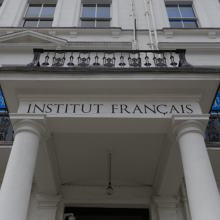 a building with the label "institut francais"