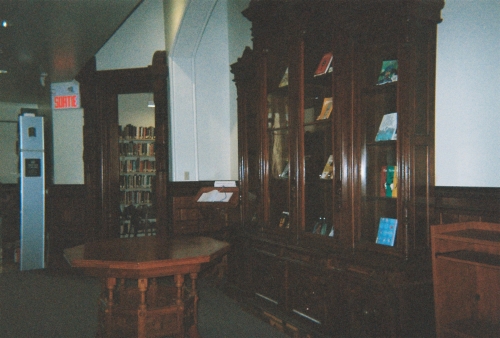 Inside the Islamic Studies Library (Image by Chantay)