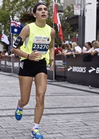 Anne Bouthillier running the marathon