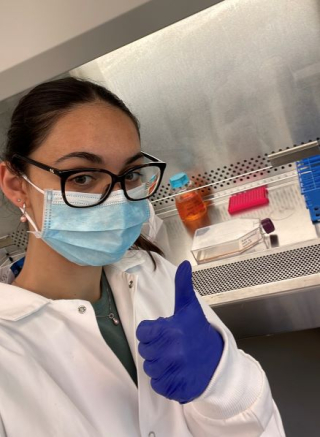 Lisa Papara in the lab