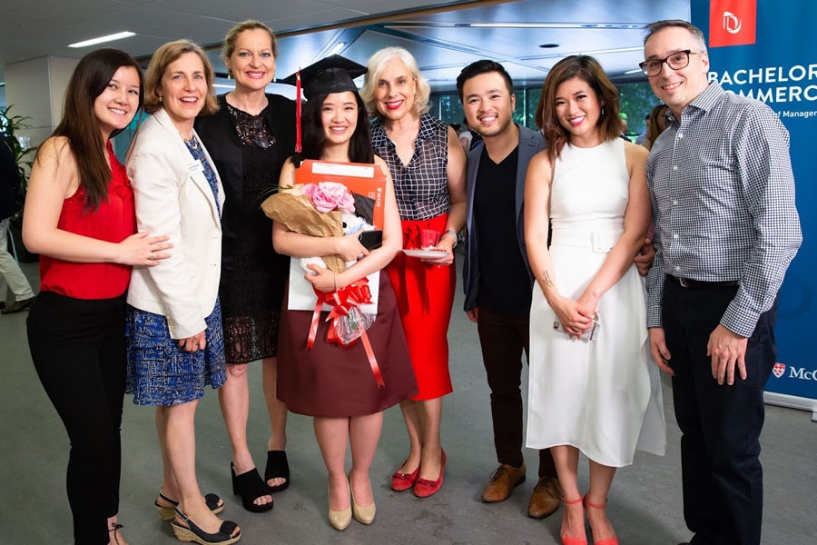 Thao Nguyen (BCom’18) poses with Cathy Yee, Marie-José Beaudin, and Alain Villemaire of the Soutar Career Centre, Rita McAdam, Desautels Director of Marketing &amp; Communications, and sister Tracy Nguyen (BCom’12) and brother-in-law Tran Nguyen (BCom’13)