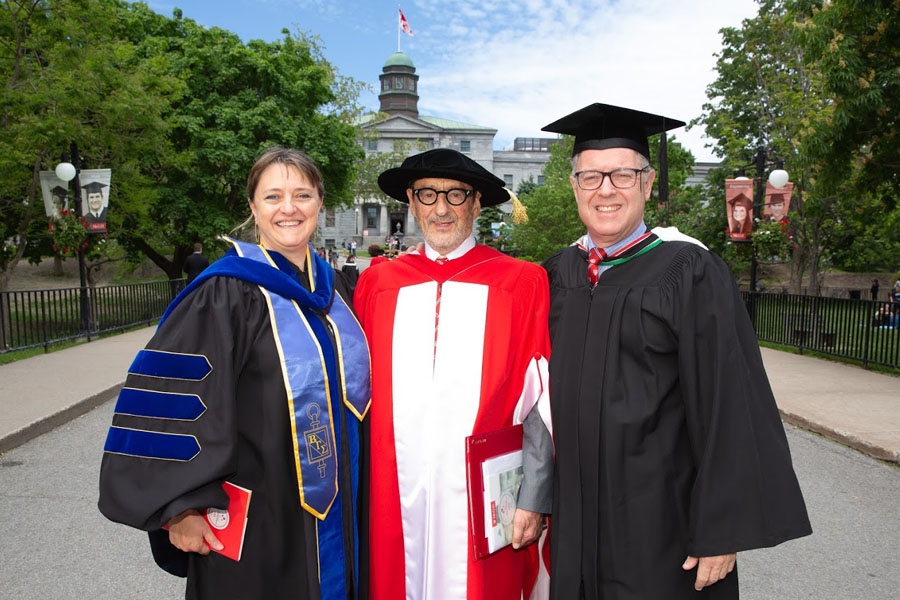 Dean Isabelle Bajeux and Vice Principal of Advancement Marc Weinstein flank Desautels’ Honorary Doctorate recipient, Gerald Sheff, BArch’64, LLD’18