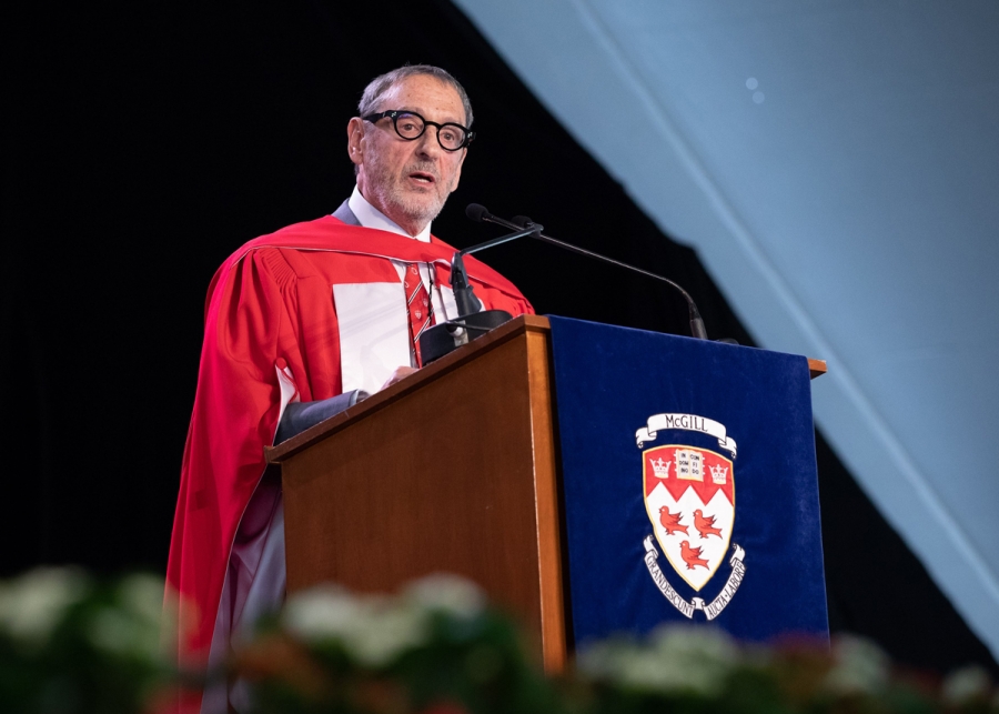 Honorary Doctorate recipient Gerald Sheff addresses the Desautels Faculty of Management’s graduating class.