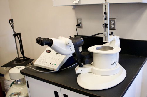 Leica EM CPC - Cryo-Fixation and Freeze Substitution Equipment