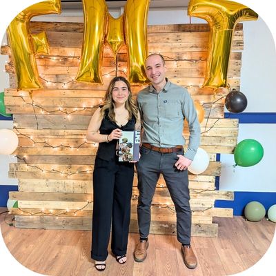 Florence Bolduc receives the FCC Prize for Business Planning Excellence