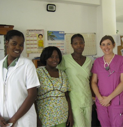 nursing student in a clinical placement and her colleagues