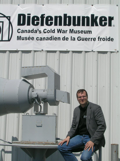 Prof. Lorenz Lüthi in front of Canada's Cold War Museum