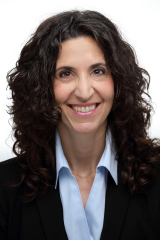 Maryam Wagner headshot
