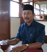 The principal of the madrasah
