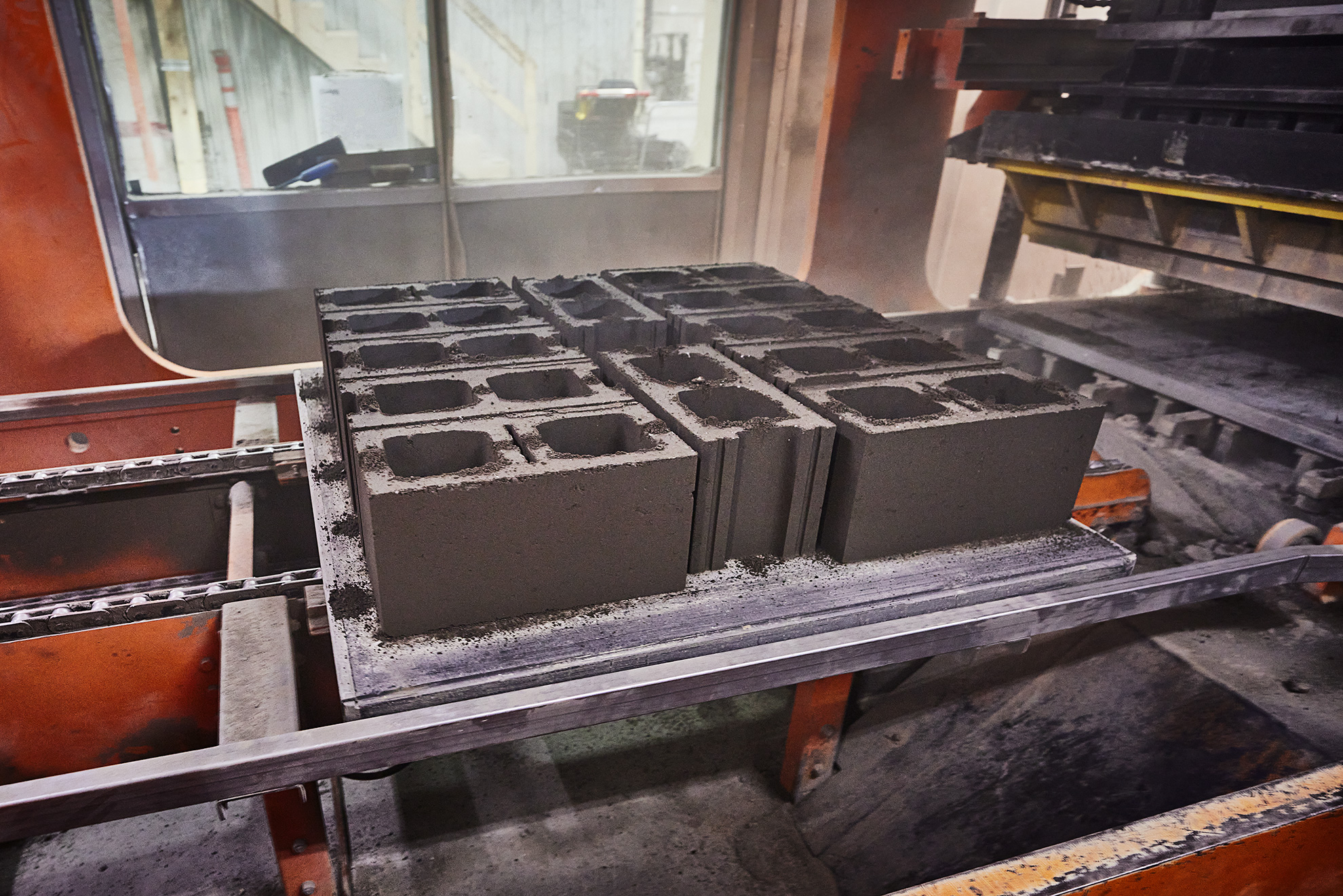CarbiCrete blocks being made at the Patio Drummond factory.