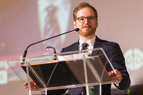 Jérémy Boulanger-Bonnelly reçoit le Prix Jules-Deschênes 