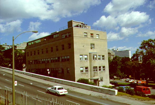 Exterior View: Donner Building for Medical Research. Photo no date. (MUA PS005012a)