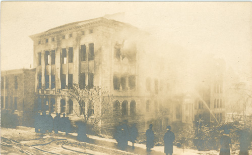 Fire at McGill, ca. 1907. The Engineering building of McGill burned in 1907.