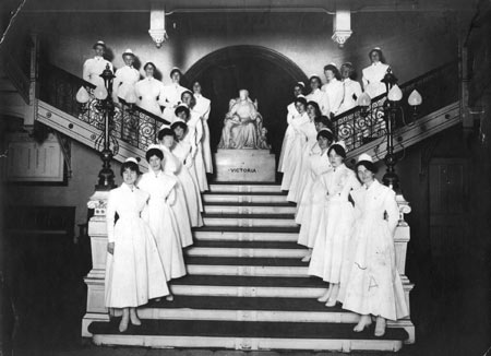 Royal Victoria Hospital School of Nursing, Class of 1918. (photo 1918). MUA PR023817.