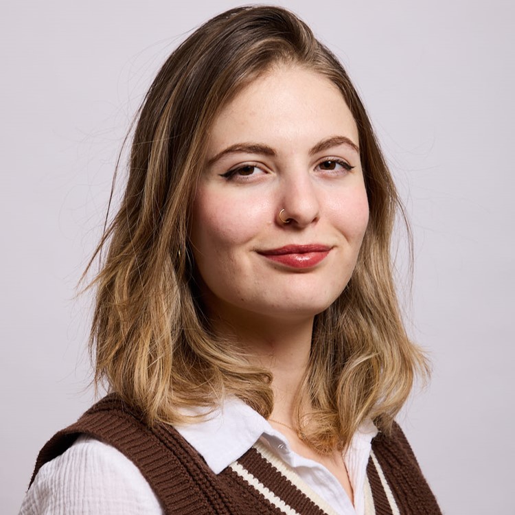 Deniz Dutton