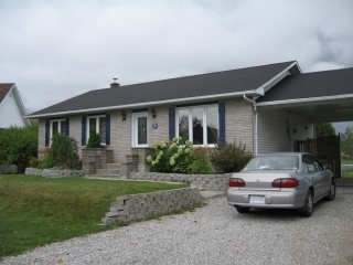 A house in Maniwaki. This is what learners can expect in terms of accommodation.