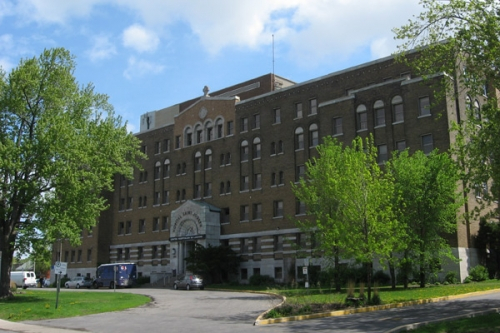 Lachine's hospital front entrance