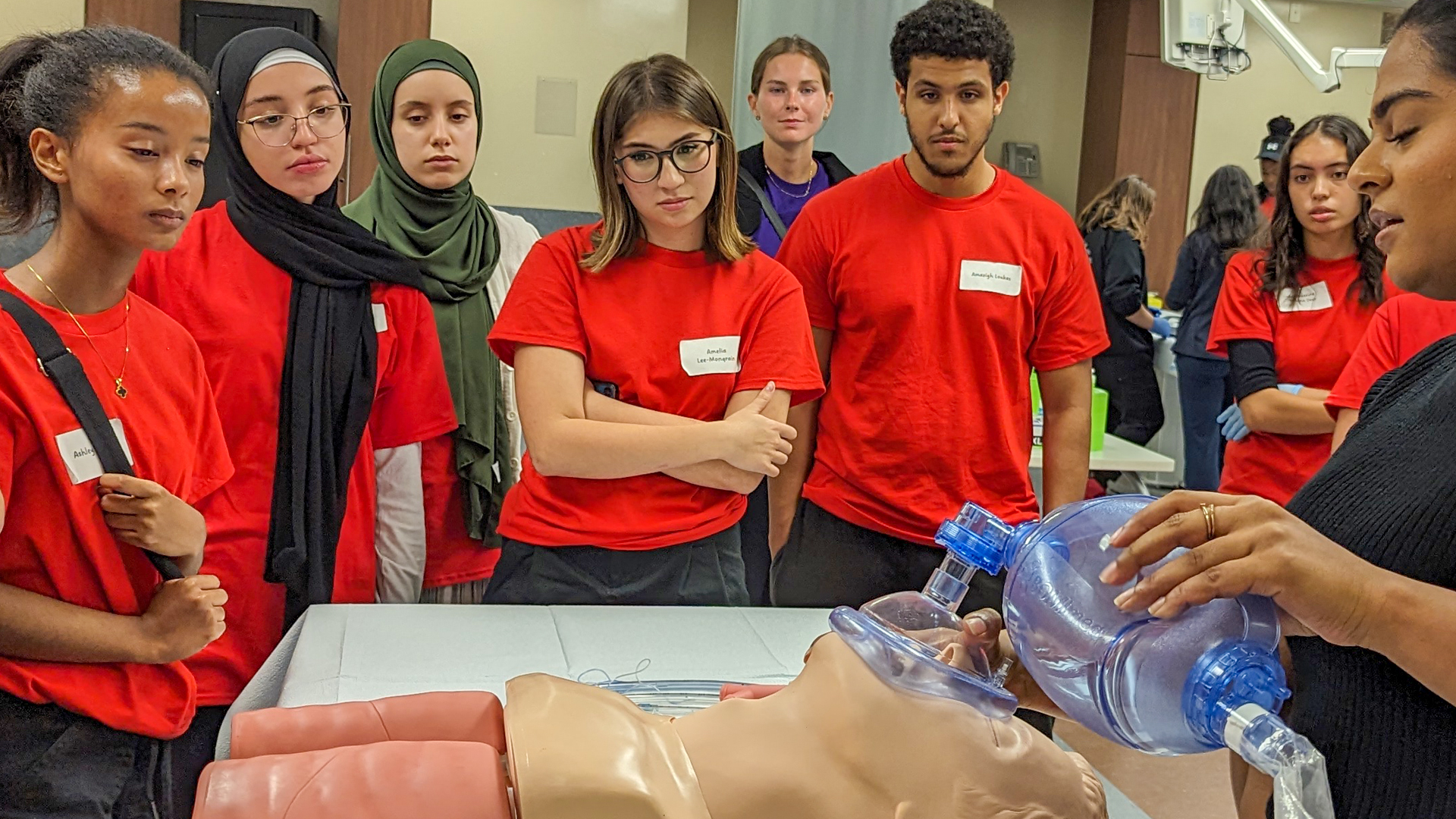 Demonstrating intubation and airways