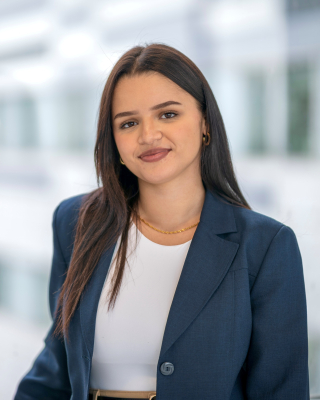 Yasmine Benslimane is a trainee in the Cancer Research Program at the Research Institute of the McGill University Health Centre Yasmine Benslimane