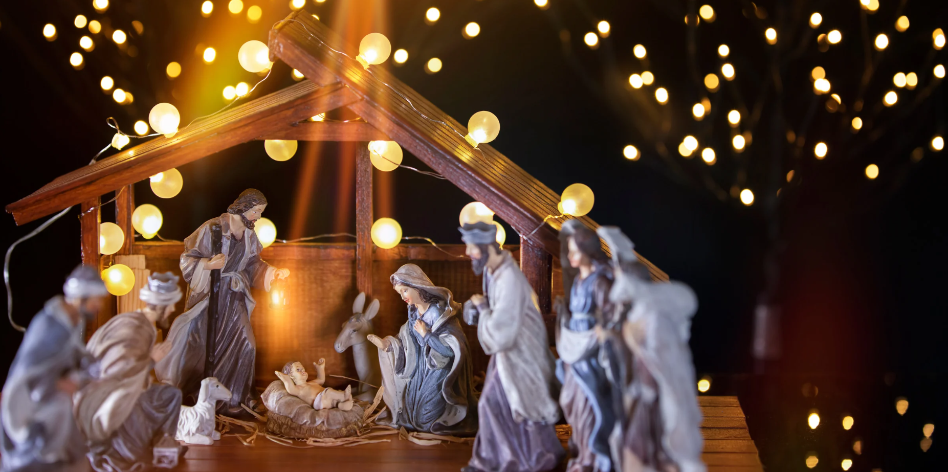 nativity set with Christmas lights