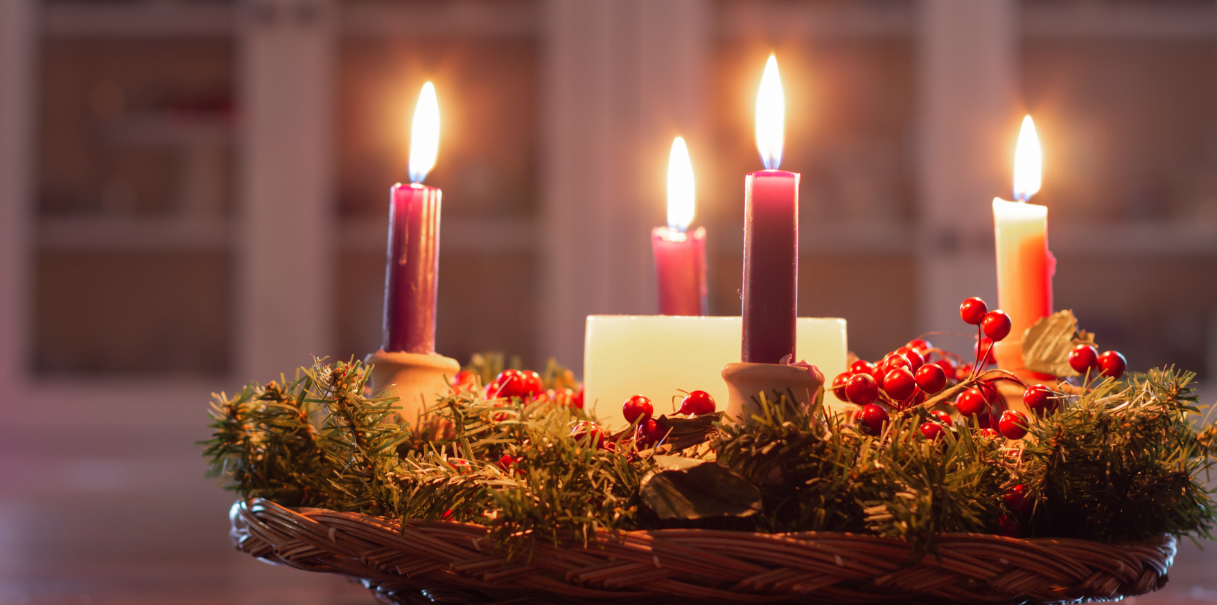 Advent wreath with 4 lit candles