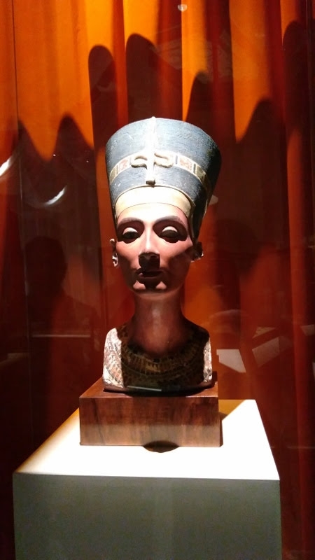 Statue de la tête d&#039;une reine égyptienne