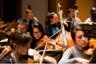 культура и искусство канады. знаменитые музыкальные канадские группы. музыка канады. Canada music gig. музыка канады.