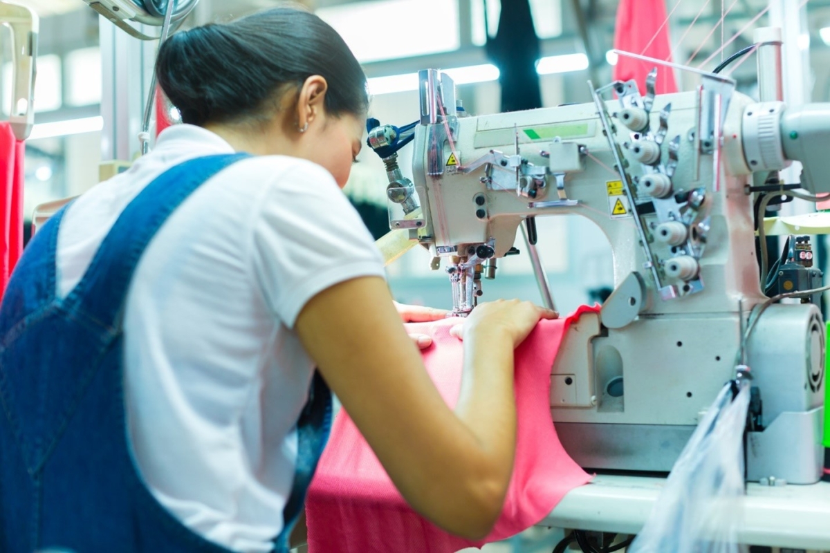 Research papers: sustainability and fast-fashion, seasonality of air pollution and female leaders in the media spotlight Research papers: sustainability and fast-fashion, seasonality of air pollution and female leaders in the media spotlight