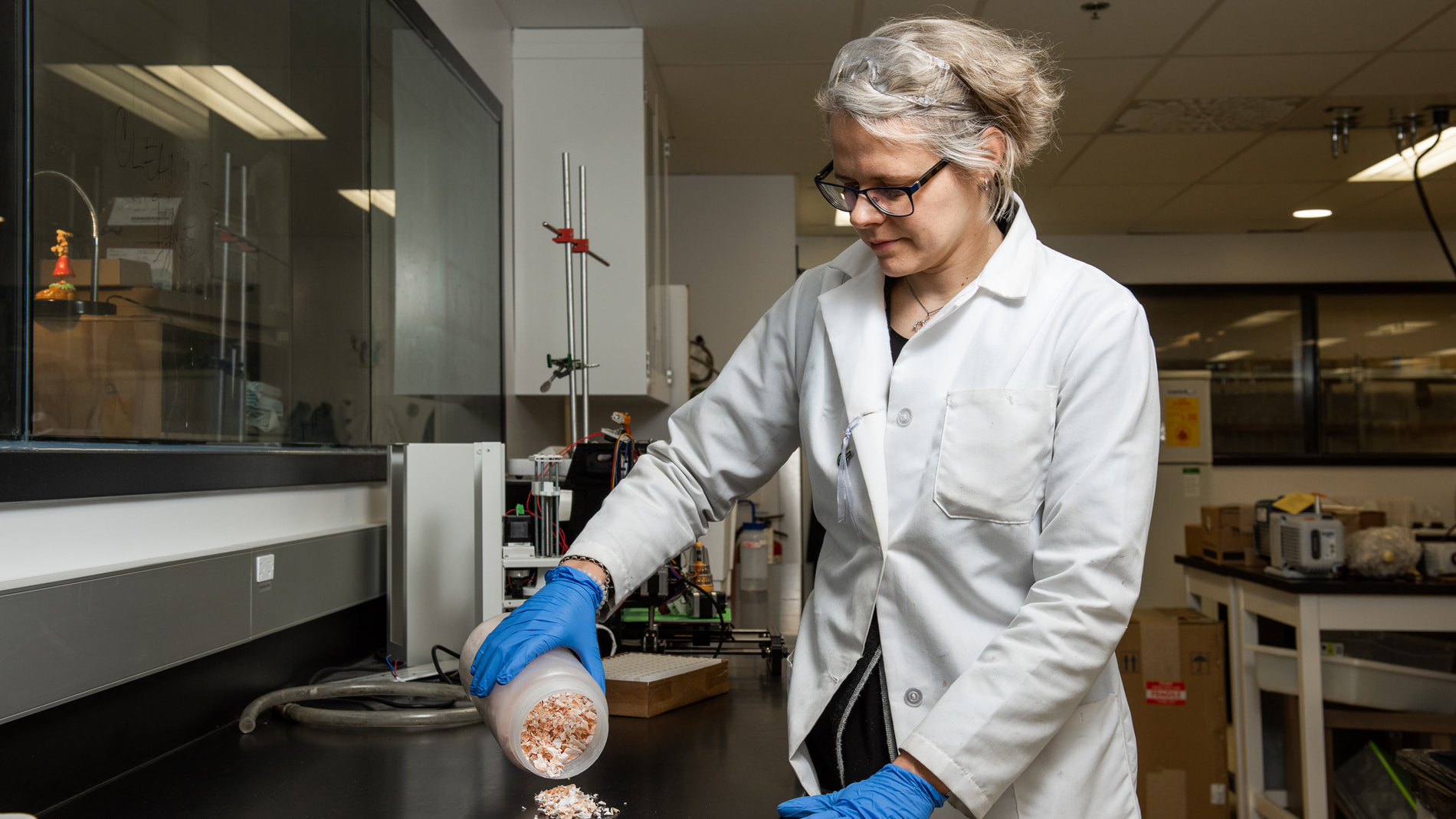 Photo of Audrey Moores in her lab