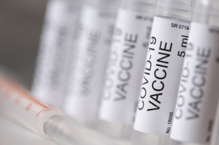 facebook staff growth decelerate mandates vaccine facebook staff growth decelerate mandates vaccine
