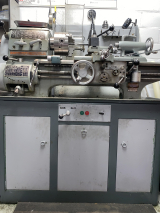 Standard modern metal engine lathe