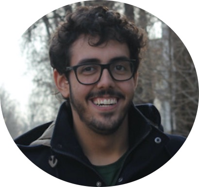 Headshot of Matheus Pessoa smiling.