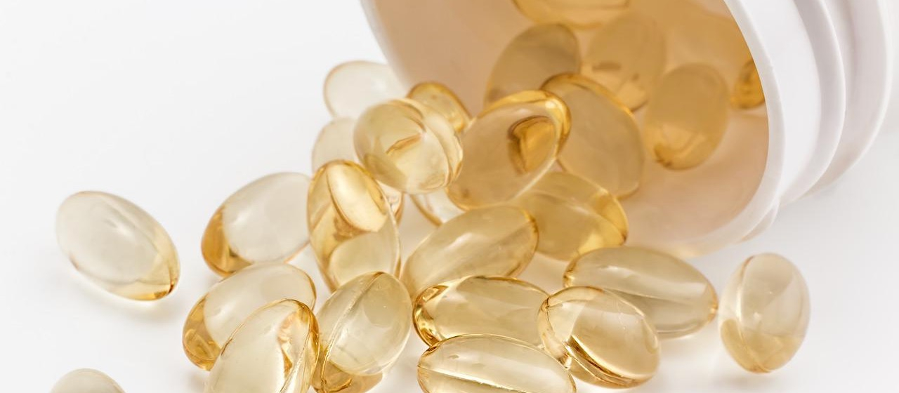 Myths About Vitamins are Hard to Dislodge Pill-gb52cb6705_1280