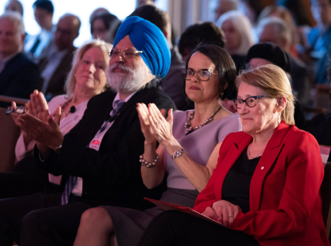 The audience clapping during the Bravo 2022 gala ceremony.