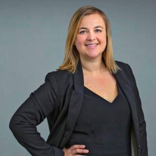 Portrait of Dr. Amanda Lund