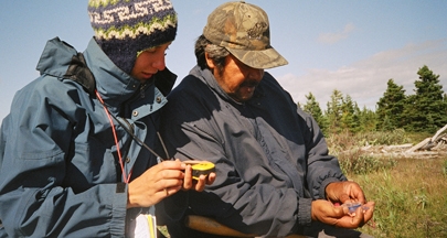 Exchanging ideas about navigation, Wemindji, James Bay