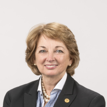Dr. Lucie Lessard Dr. Lucie Lessard