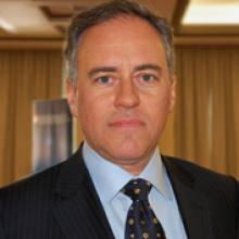 Dr. Renzo Cecere Dr. Renzo Cecere