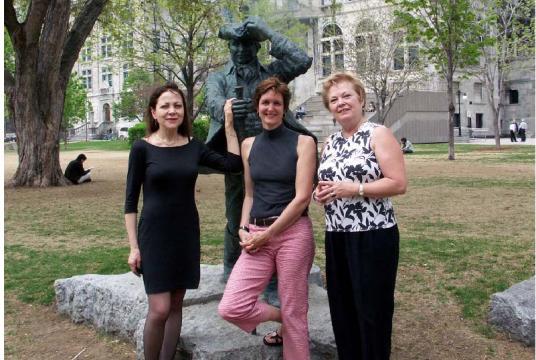 (L-R/G-D) Lydia Martone, Jill Barker and Kate Williams