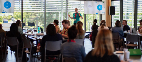Simon Labonne presenting at #PSEWeb 2023.